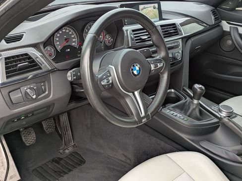 Used 2020 BMW M4 Coupe w/ Competition Package RWD image 4