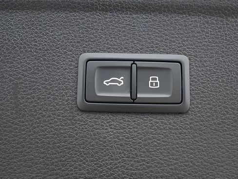 Used 2022 Audi SQ5 Premium AWD/4WD image 17