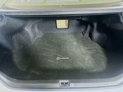 Used 2011 Lexus ES 350 image 28