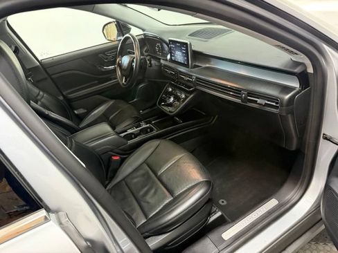 Used 2021 Lincoln Corsair AWD image 39