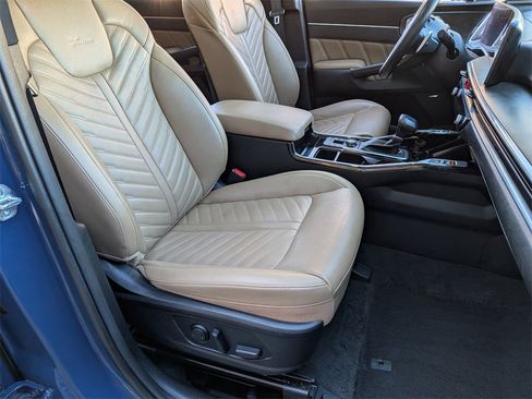 Certified 2024 Kia Sorento SX Prestige w/ Olive Brown Leather Package image 32