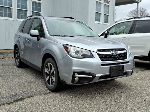 Used 2018 Subaru Forester 2.5i Limited AWD/4WD image 3