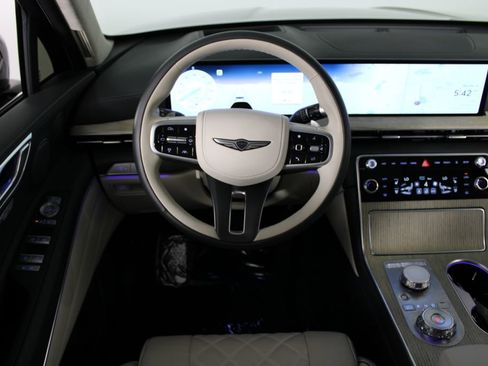 Used 2025 Genesis GV80 3.5T Prestige image 6