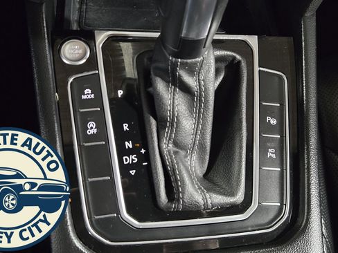 Used 2021 Volkswagen Arteon SEL Premium image 17