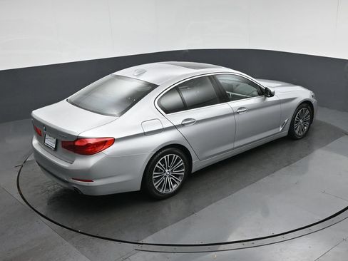 Used 2018 BMW 530i xDrive AWD/4WD image 56