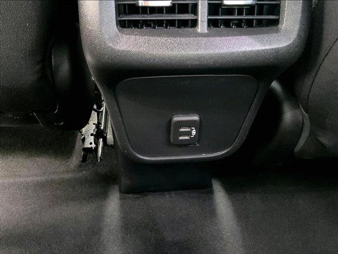 Used 2019 Chevrolet Equinox LT FWD image 24