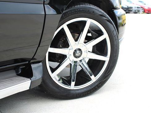 Used 2006 Cadillac Escalade EXT image 17