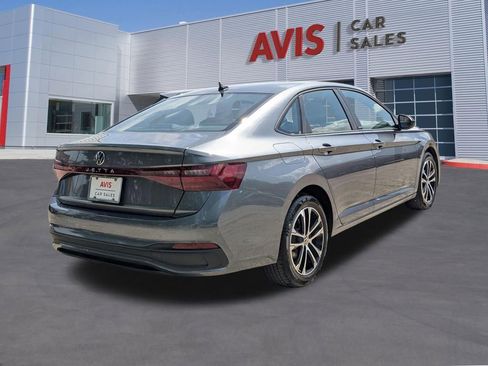 Used 2025 Volkswagen Jetta Sport FWD image 3