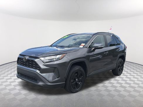 Certified 2023 Toyota RAV4 XLE w/ Convenience Package FWD image 4