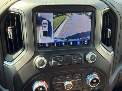 Used 2020 GMC Sierra 1500 Denali w/ Technology Package AWD/4WD image 18