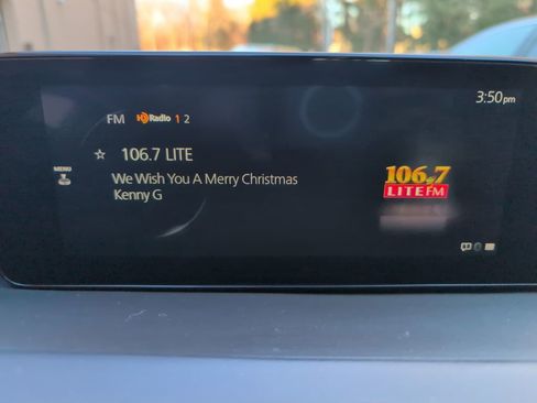 Used 2023 MAZDA MAZDA3 s image 19