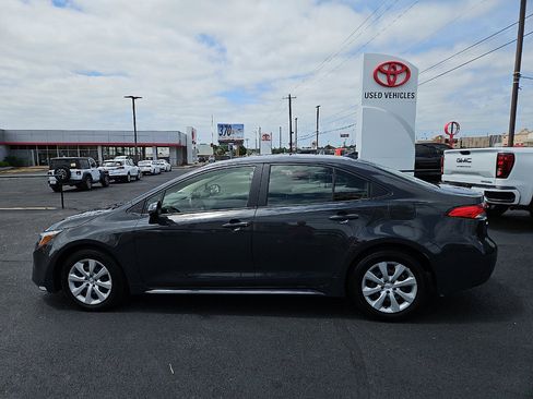 Used 2025 Toyota Corolla LE w/ Carpet Mat Package (TMS) image 2