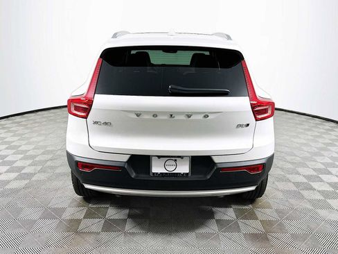 Used 2025 Volvo XC40 B5 Plus w/ Protection Package Premier image 5