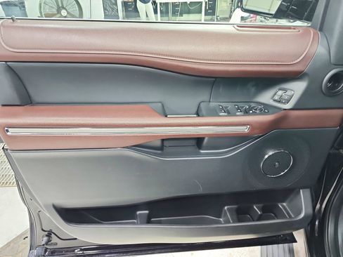 Used 2024 Ford Expedition Max Limited image 36