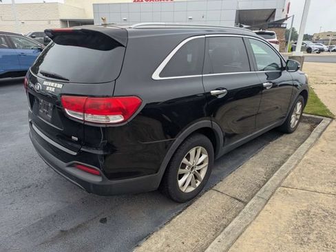 Used 2016 Kia Sorento FWD image 3