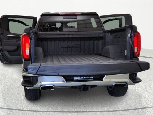 Used 2022 GMC Sierra 1500 SLT w/ SLT Convenience Package image 7