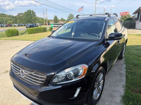 Used 2017 Volvo XC60 T5 Inscription w/ Preferred Option Package FWD image 4