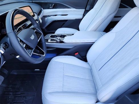 New 2025 Cadillac Lyriq Sport image 15