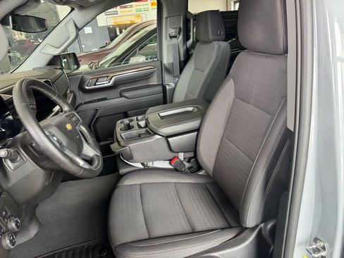 Used 2024 Chevrolet Silverado 1500 LT image 18