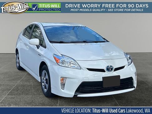 Used 2015 Toyota Prius Four image 1