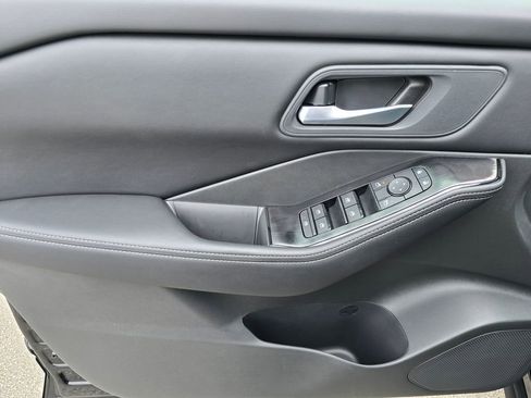 New 2026 Nissan Rogue SV FWD image 13