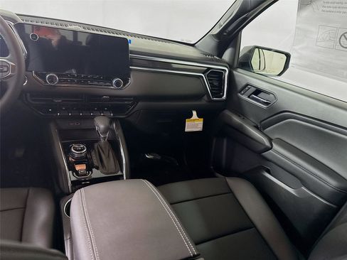 New 2026 GMC Canyon Elevation w/ Convenience Package image 17