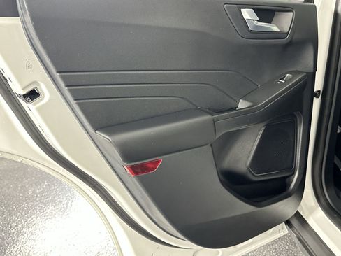 Used 2022 Ford Escape SEL image 30