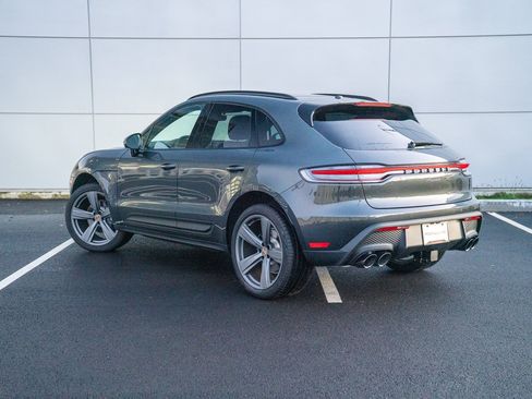 Certified 2026 Porsche Macan AWD/4WD image 3