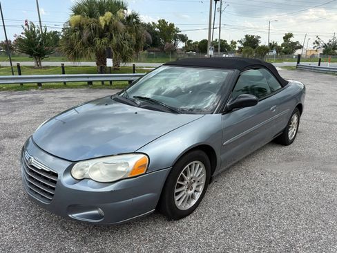 Used 2006 Chrysler Sebring Touring FWD image 2