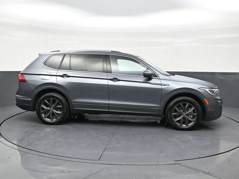 Used 2024 Volkswagen Tiguan SE FWD image 6