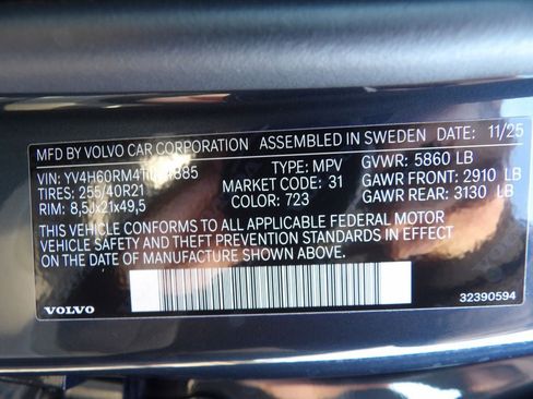 New 2026 Volvo XC60 T8 Ultra w/ Protection Package Premier AWD/4WD image 31