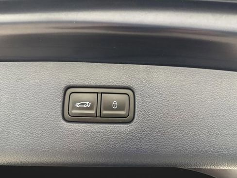 Used 2023 Genesis GV80 3.5T image 17