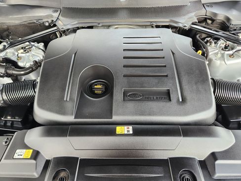 Used 2020 Land Rover Range Rover Sport HST image 33