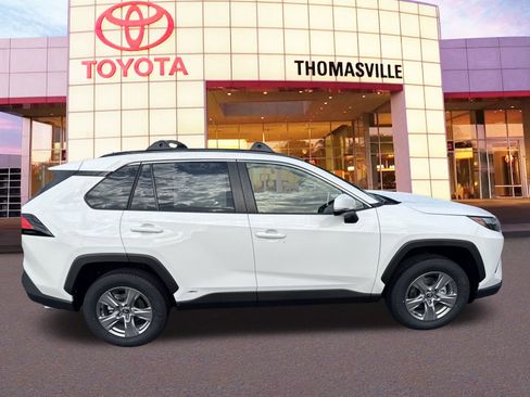 New 2025 Toyota RAV4 XLE AWD/4WD image 4