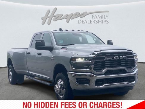 New 2026 RAM 3500 Tradesman AWD/4WD image 2
