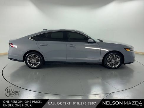 Used 2023 Honda Accord EX-L image 5
