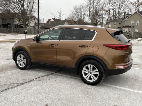 Used 2018 Kia Sportage LX w/ LX Technology Package image 36