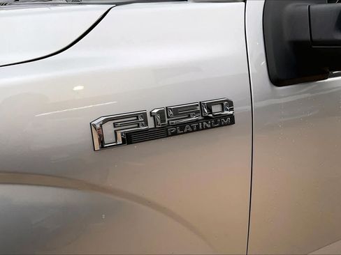 Used 2018 Ford F150 Platinum w/ Equipment Group 701A Luxury AWD/4WD image 11