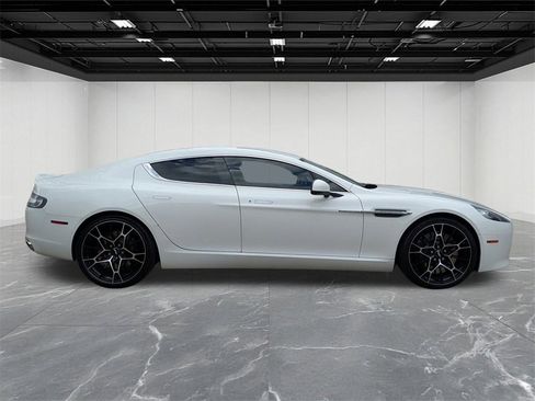 Used 2015 Aston Martin Rapide S image 9
