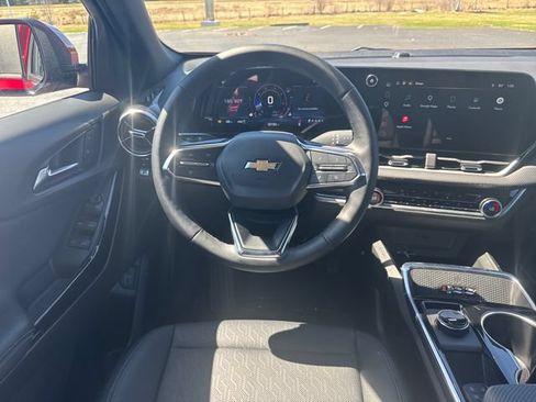 Used 2026 Chevrolet Equinox LT w/ Convenience Package II AWD/4WD image 15