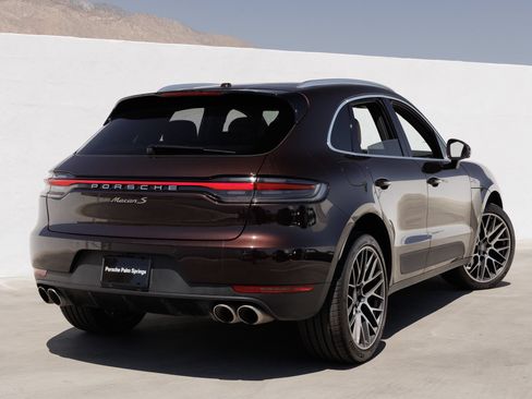 Certified 2021 Porsche Macan S AWD/4WD image 7