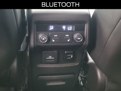 Used 2017 GMC Acadia Denali w/ Technology Package image 10