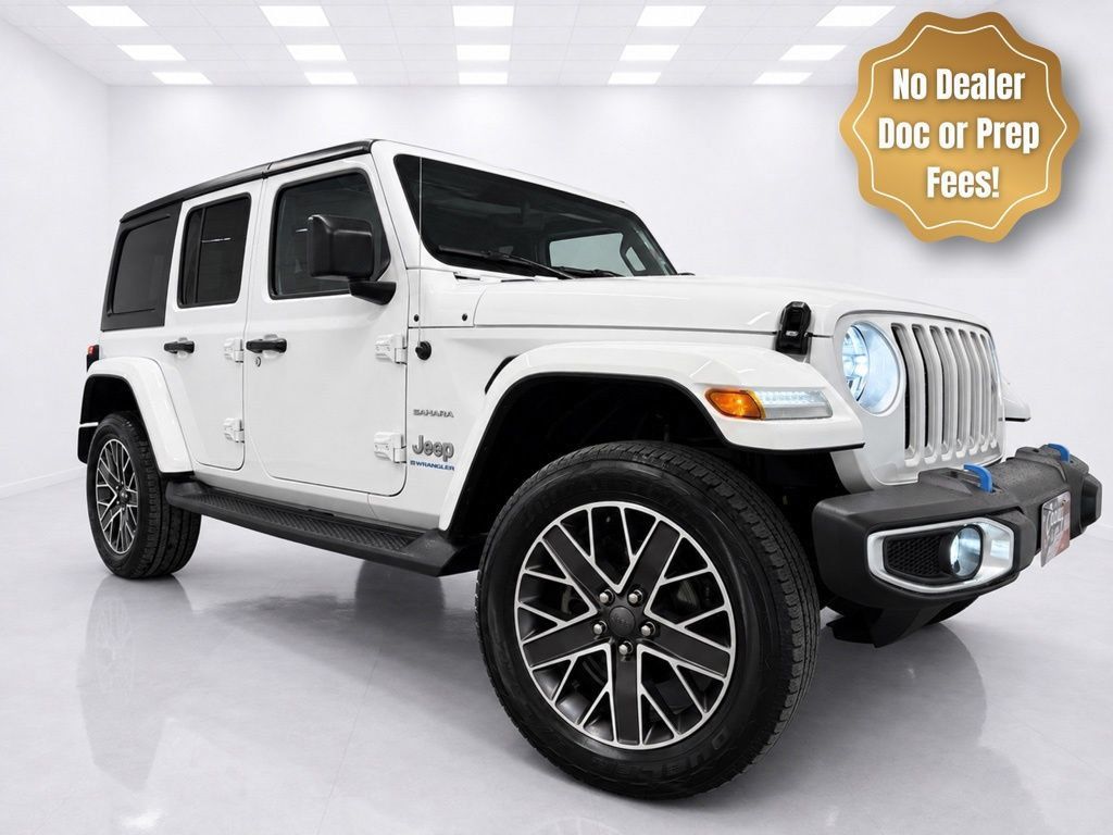 Used 2023 Jeep Wrangler Unlimited Sahara w/ Cold Weather Group AWD/4WD image 2