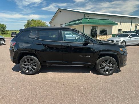 Used 2024 Jeep Compass Limited w/ High Altitude Package AWD/4WD image 35