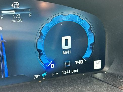 Used 2025 Ford Bronco Sport Outer Banks w/ Outer Banks Tech Package+ AWD/4WD image 12