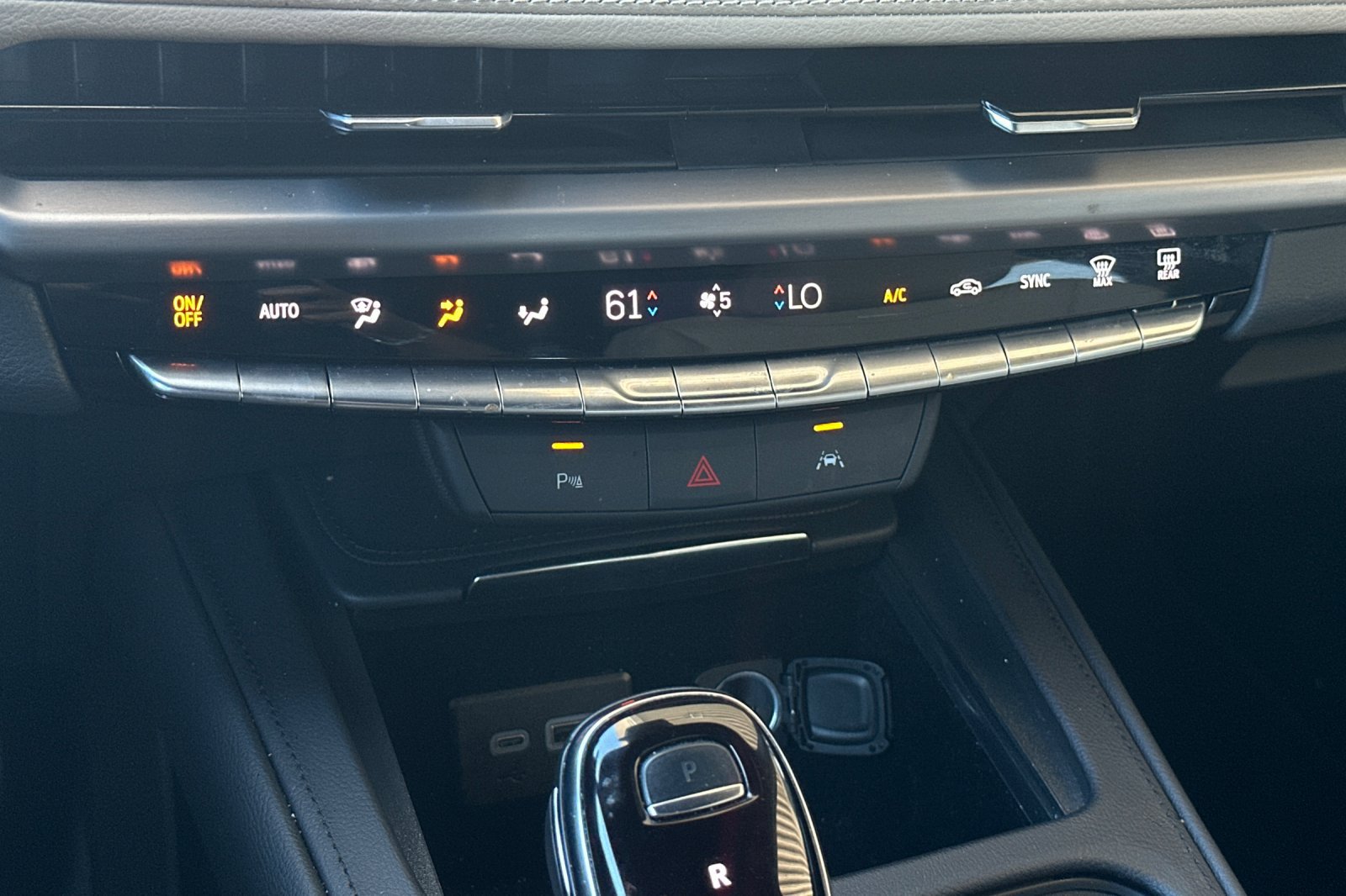 Used 2024 Cadillac XT4 Luxury FWD image 26
