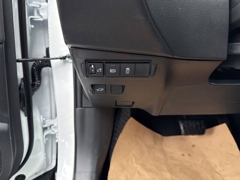 New 2026 Toyota Corolla Cross XLE image 8