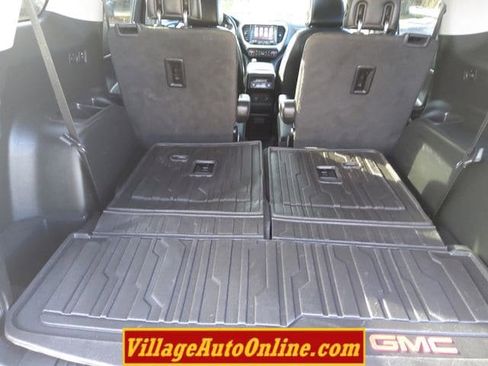 Used 2019 GMC Acadia SLT w/ LPO, Floor Liner Package AWD/4WD image 31