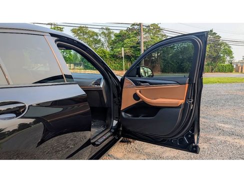 Used 2022 BMW X4 xDrive30i w/ M Sport Package 2 image 11