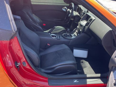 Used 2010 Nissan 370Z Touring w/ Sport Pkg RWD image 7